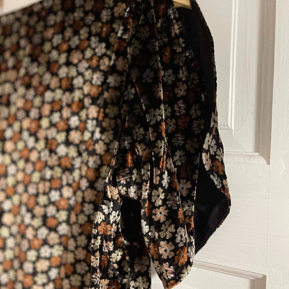 Madewell Velvet Tulip-Sleeve Ruffle Top in Petite Blooms - SMALL - Picture 10 of 10